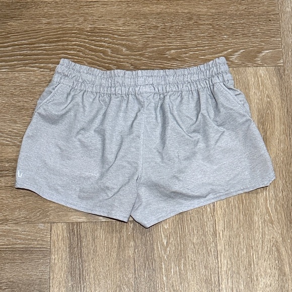 Vuori Clementine Shorts - Picture 2 of 3